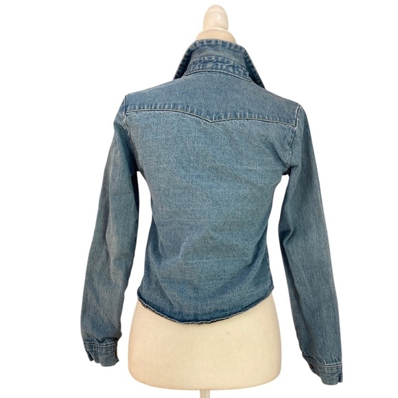 Lenina Western Denim Shirt Snap Front Long Sleeve Light Blue Wash - Picture 5 of 5
